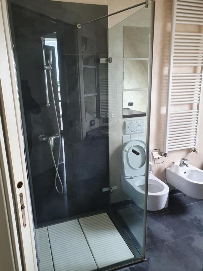 Apartamento Milano Malpensa Grandi Mansarda Attico Gallarate Exterior foto