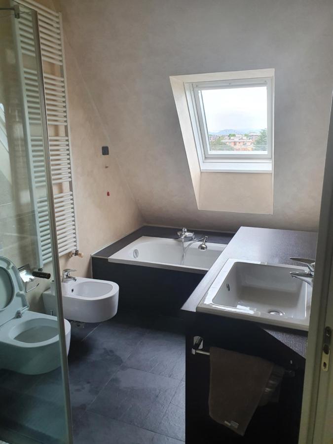 Apartamento Milano Malpensa Grandi Mansarda Attico Gallarate Exterior foto